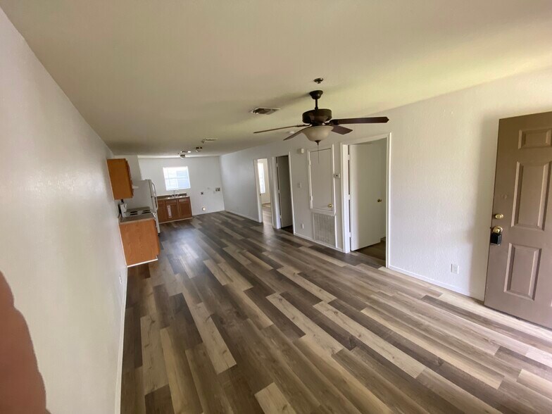 More Photos Of 926 Drury Ln, San Antonio Apartments For Sale