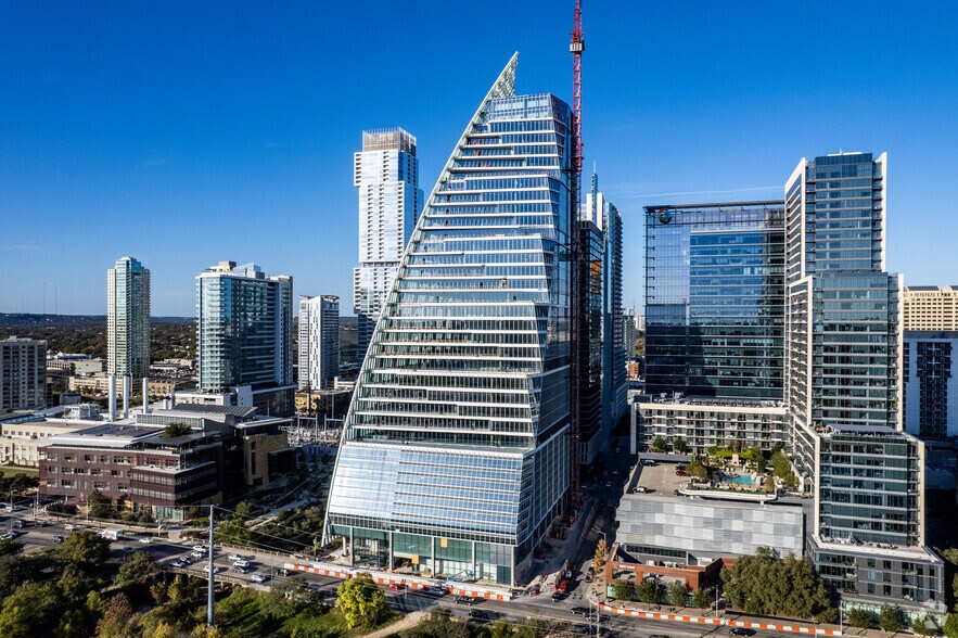 More Photos Of 601 W 2nd St, Austin Office For Lease