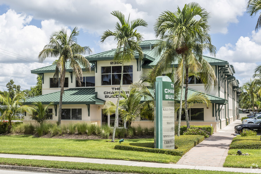 Primary Photo Of 2390 Tamiami Trl N, Naples Medical For Lease