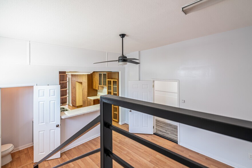 More Photos Of 1885-1899 W Jefferson Blvd, Los Angeles Apartments For Sale