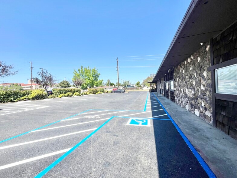 More Photos Of 408 Sunrise Ave, Roseville Storefront Retail Office For Sale