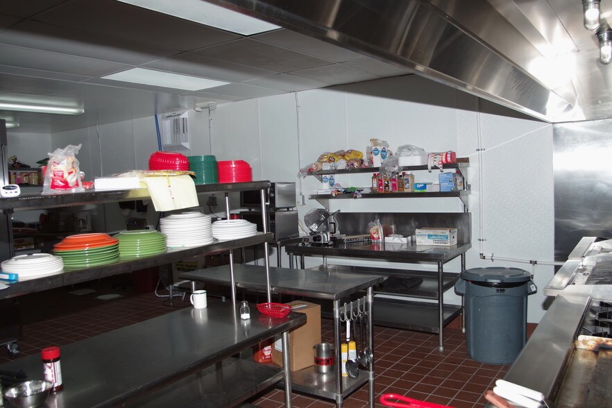 More Photos Of 2450 W Mesquite Ave, Pahrump Bar For Sale