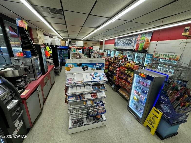 More Photos Of 2115 E Main St, Humboldt Convenience Store For Sale