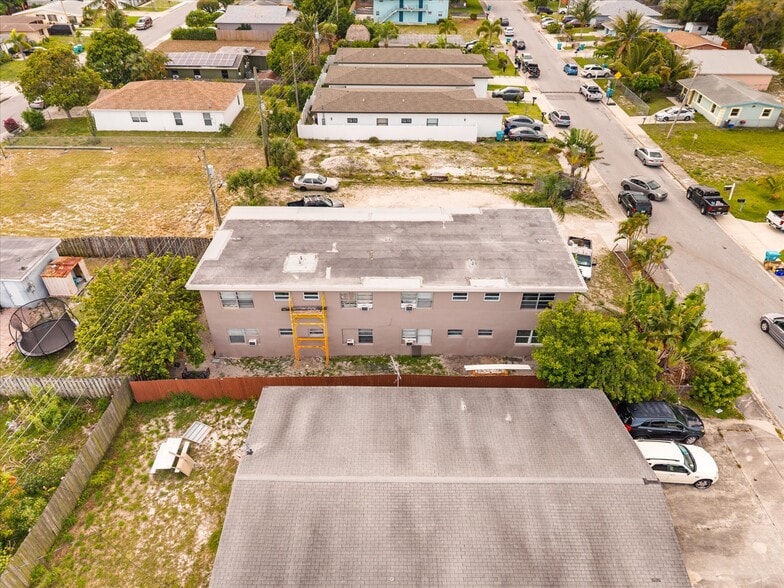 More Photos Of 526 NW 12th Ave, Boynton Beach Apartments For Sale