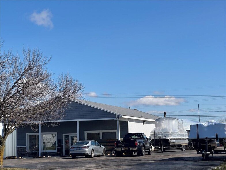 More Photos Of 3049 Grand Island Blvd, Grand Island Freestanding For Sale