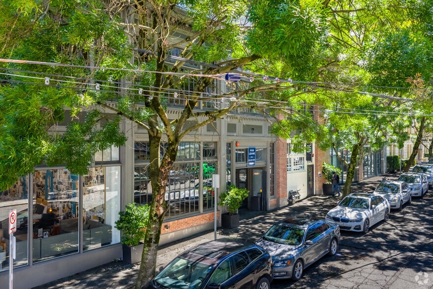 Primary Photo Of 401 E Pine St, Seattle Freestanding For Lease