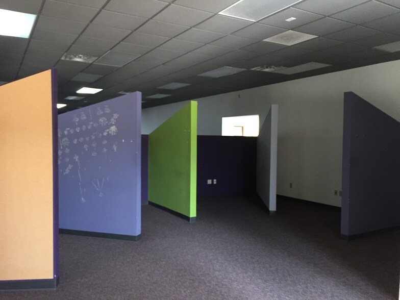 More Photos Of 530 Compton St, Broomfield Flex For Lease