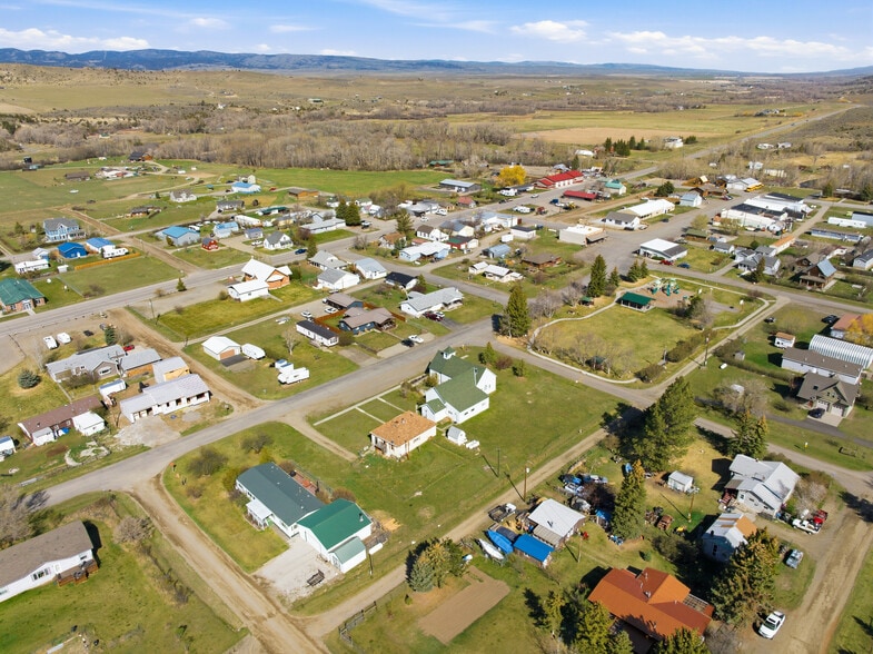 More Photos Of 210 Miles Ave, Clyde Park Specialty For Sale