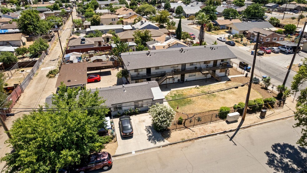 More Photos Of 3940 E Burns Ave, Fresno Apartments For Sale