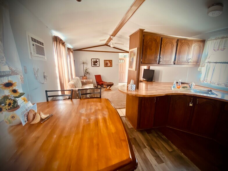 More Photos Of 18 W Allen St, Tombstone Trailer Camper Park For Sale