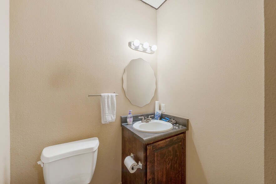 More Photos Of 10924 Vance Jackson Rd, San Antonio Medical For Lease