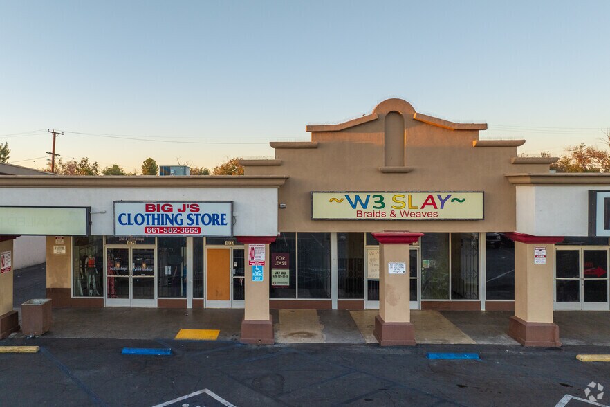 More Photos Of 1001-1039 W Avenue I, Lancaster General Retail For Lease