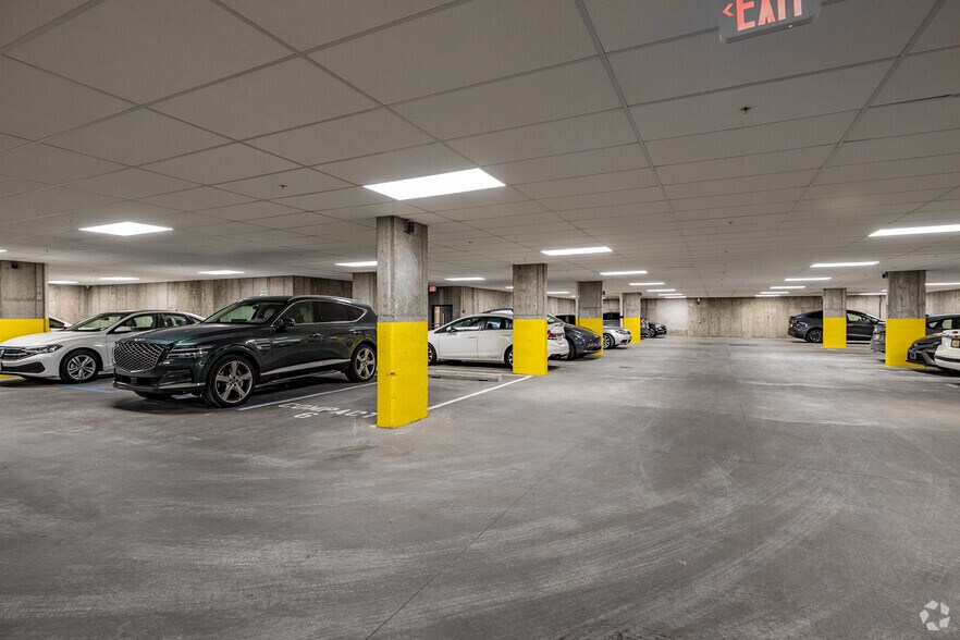 More Photos Of 873 COMMUNIPAW Ave, Jersey City Apartments For Lease