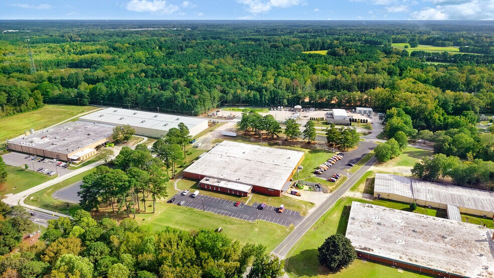 More Photos Of 500 E Gannon Ave, Zebulon Manufacturing For Lease