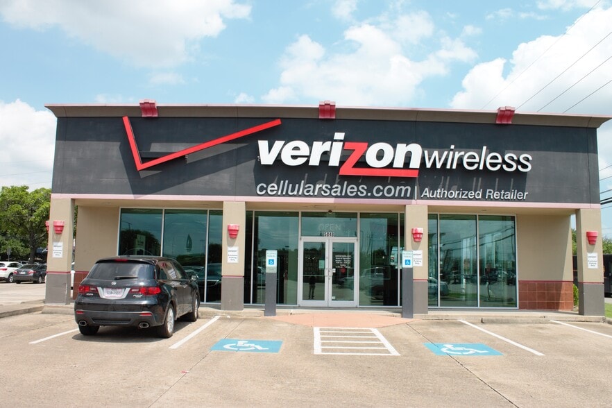 Primary Photo Of 5860-5888 Westheimer Rd, Houston Unknown For Lease