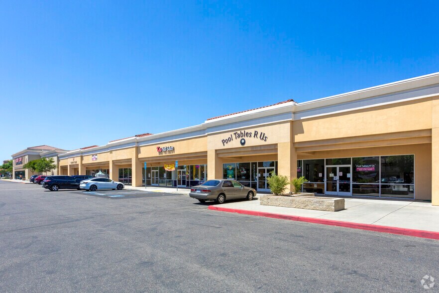 More Photos Of 1445-1465 Shaw Ave, Clovis Freestanding For Lease