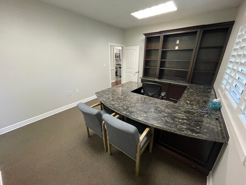 More Photos Of 8505 Technology Forest Pl, The Woodlands Office For Sale