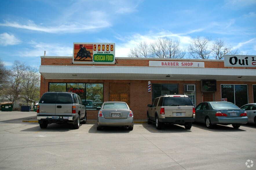 More Photos Of 3505-3527 Bluebonnet Cir, Fort Worth General Retail For Lease