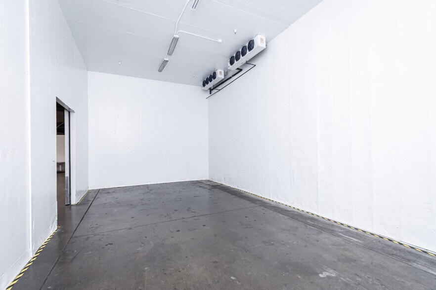 More Photos Of 1266 Dupont Ct, Manteca Warehouse For Sale