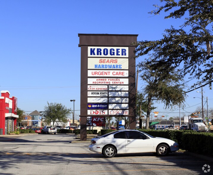 More Photos Of 6701-6831 Spencer Hwy, Pasadena Unknown For Lease