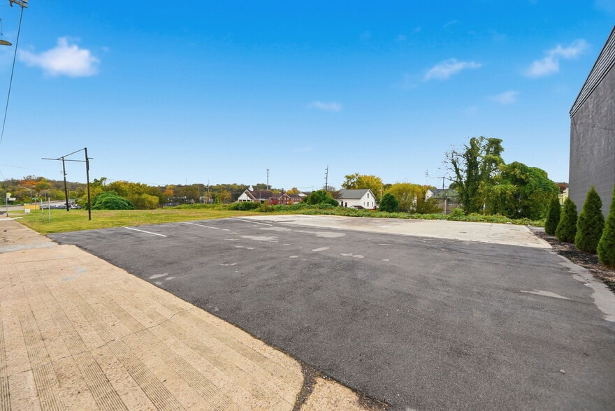 More Photos Of 1501 N Central St, Knoxville Land For Sale