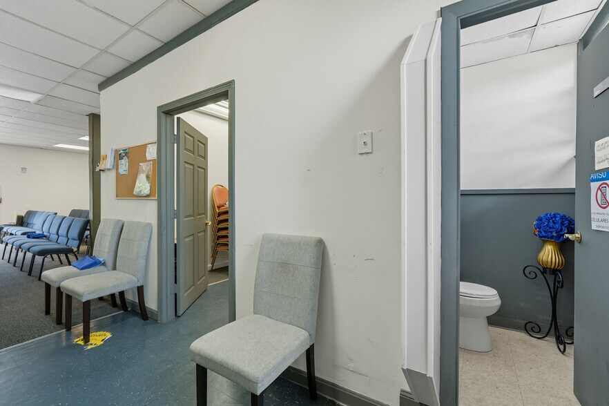 More Photos Of 100 Central St, Southbridge General Retail For Lease