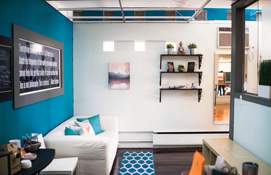 More Photos Of 520 Cherokee St, Denver Freestanding For Lease
