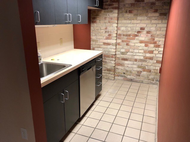 More Photos Of 32 Market Ave SW, Grand Rapids Office For Sale