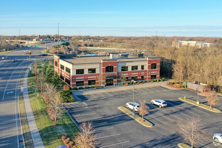 More Photos Of 10160 Foley Blvd, Coon Rapids Office For Lease