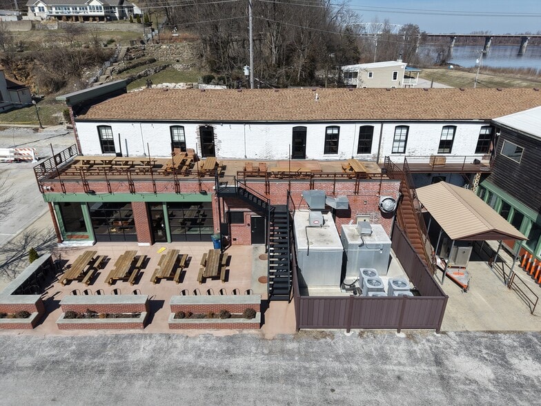 More Photos Of 408-422 N Main St, Hannibal Restaurant For Sale