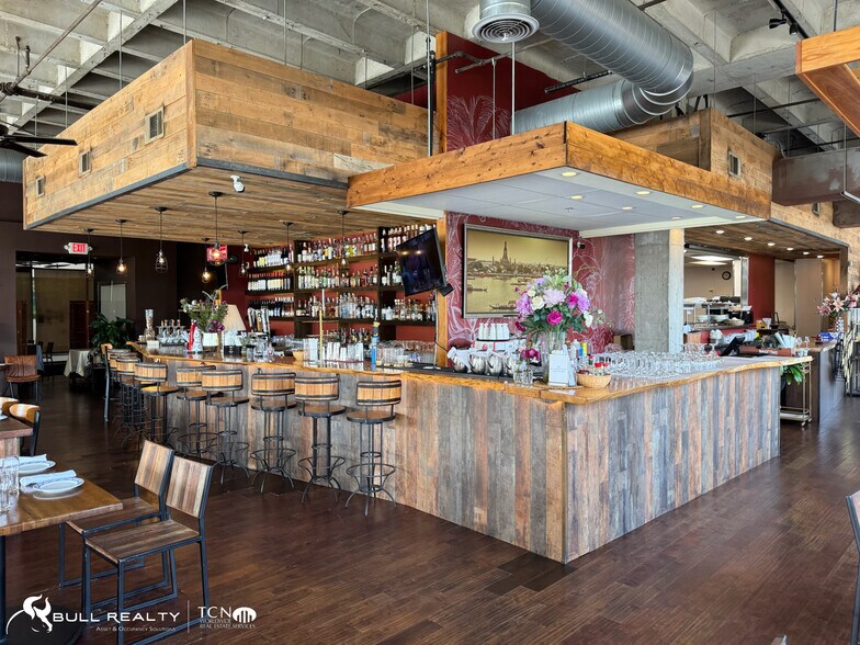 More Photos Of 550 Pharr Rd NE, Atlanta Office For Sale