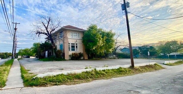 More Photos Of 2600 Mccullough Ave, San Antonio Office For Sale