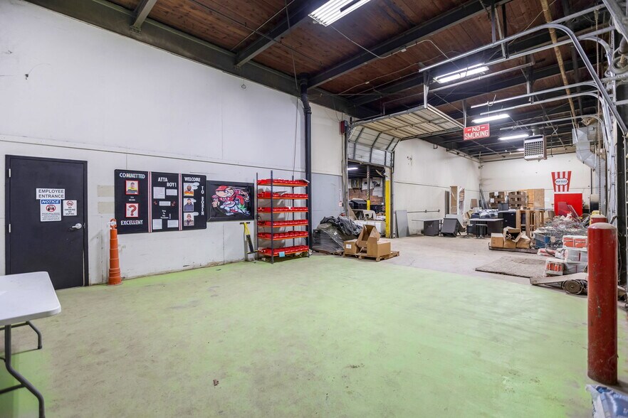 More Photos Of 808 Rhoads Ave, Columbus Warehouse For Sale