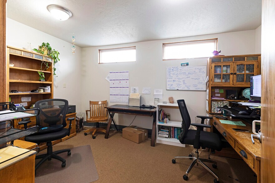 More Photos Of 401 W Main St, Stevensville Medical For Sale