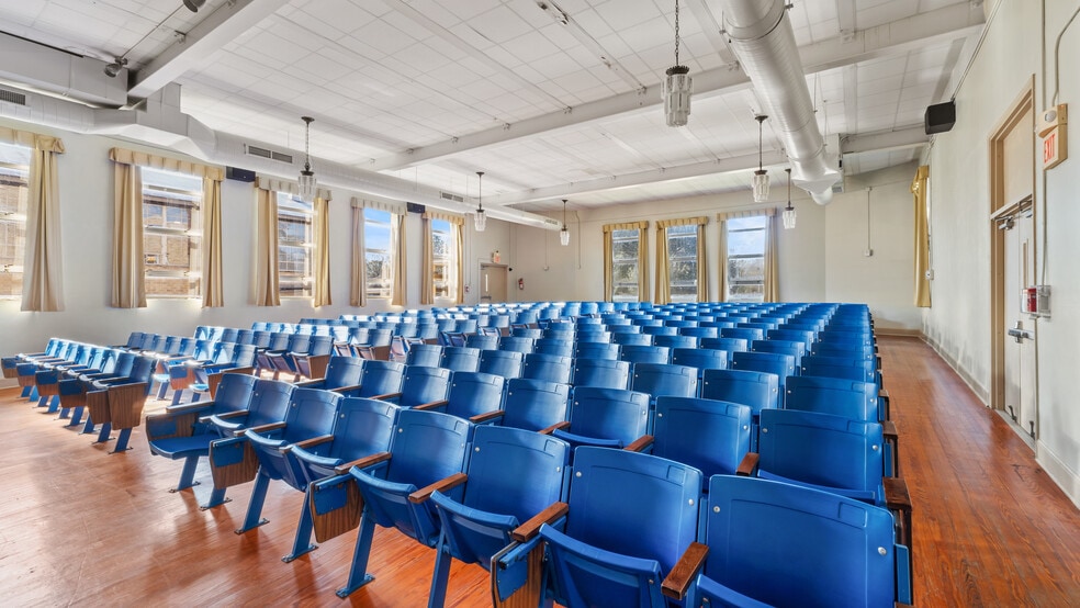 More Photos Of 14905 Oak St, Hosston Schools For Sale