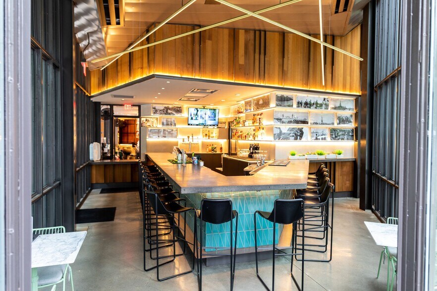 More Photos Of 111 Congress Ave, Austin General Retail For Sale