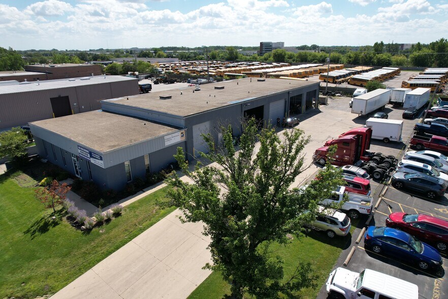 Primary Photo Of 1103 Morse Ave, Schaumburg Service For Lease