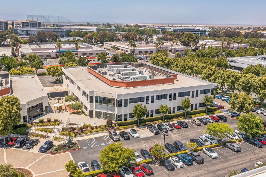 More Photos Of 110 Baytech Dr, San Jose Research And Development For Sale