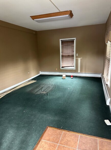 More Photos Of 74 William St, South Glens Falls Specialty For Sale