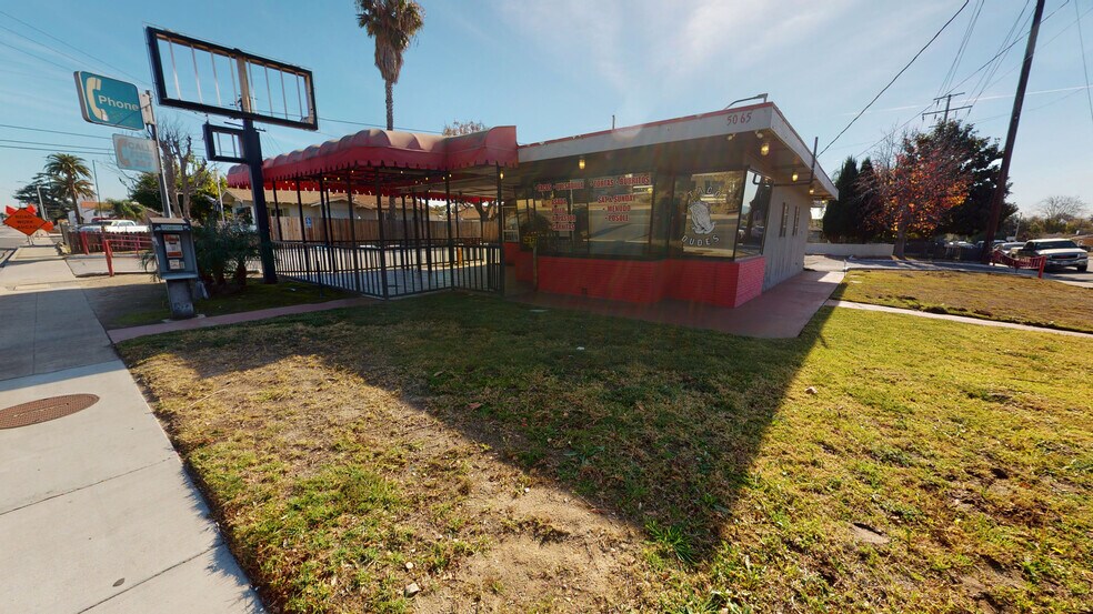 More Photos Of 5065 Riverside Dr, Chino Fast Food For Lease