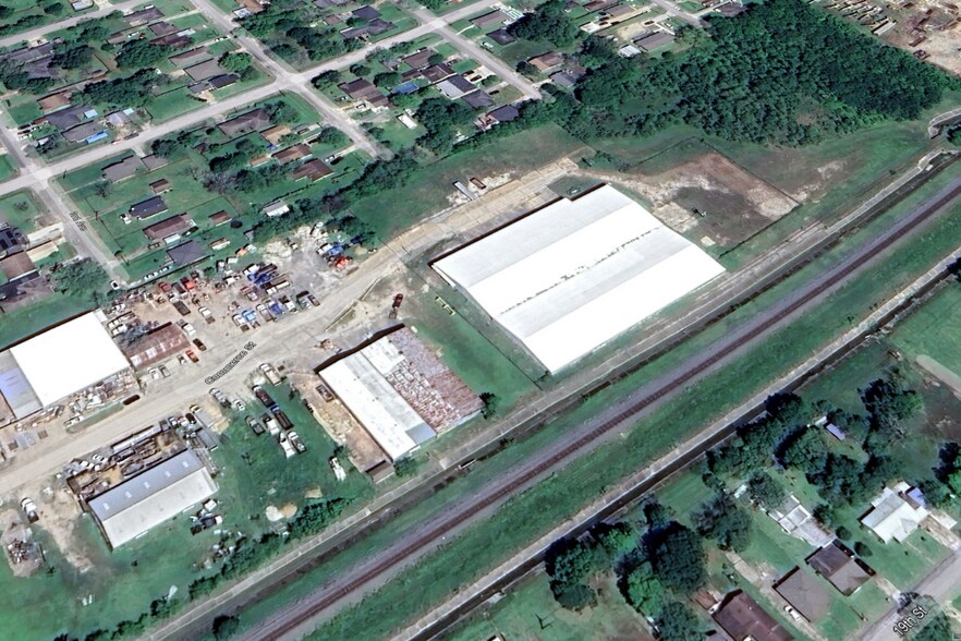 More Photos Of 3024 Commerce St, Port Arthur Warehouse For Sale