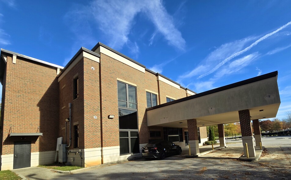 More Photos Of 701 Mutual Ct, Raleigh Office For Sale