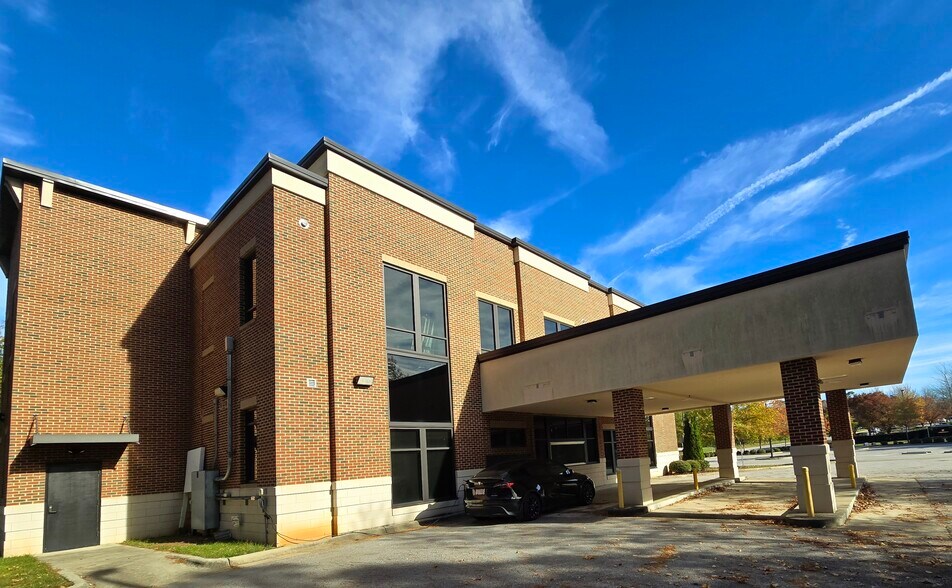 More Photos Of 701 Mutual Ct, Raleigh Office For Lease