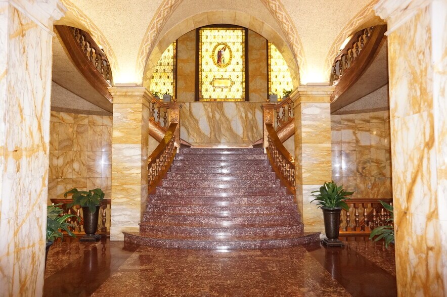 More Photos Of 730 17th St, Denver Office For Sale