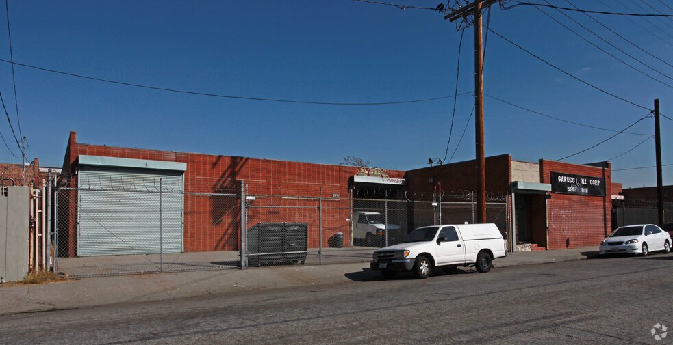 Primary Photo Of 155-159 W 31st St, Los Angeles Warehouse For Sale