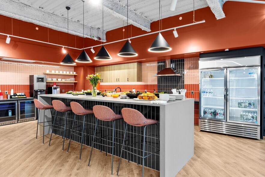 More Photos Of 1000 Northbrook Dr, Trevose Office For Sale