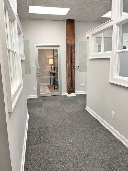 More Photos Of 1 St Louis St, Mobile Office For Lease