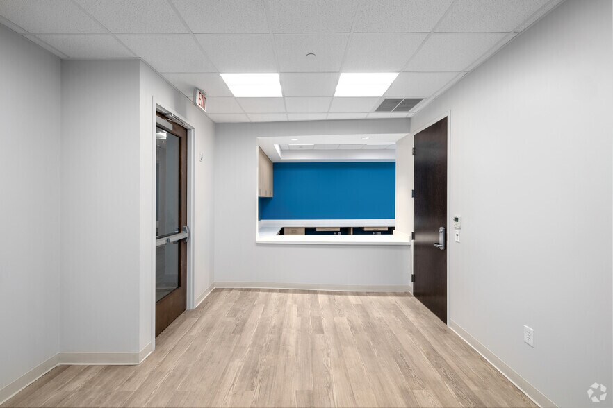 More Photos Of 3683 S Miami Ave, Miami Medical For Lease