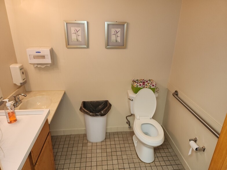 More Photos Of 360 Middletown Blvd, Langhorne Medical For Sale