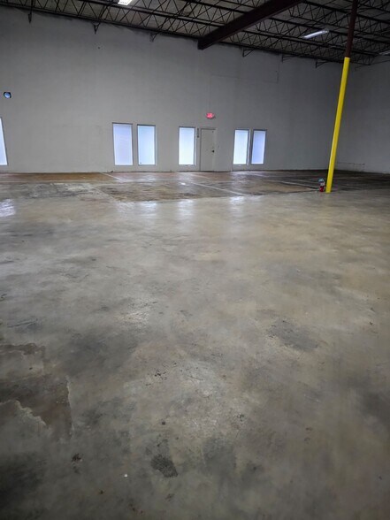 More Photos Of 3277 SE 14th Ave, Fort Lauderdale Warehouse For Lease